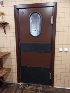 Маятниковая и качающаяся противопожарная дверь / серия FRM7381